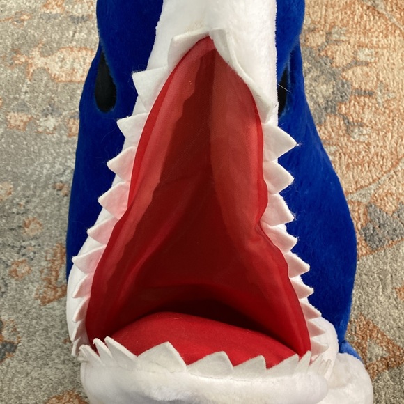Shark Head Mask - Picture 4 of 4